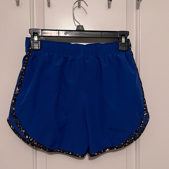 Blue nike shorts with detailing - Picture 2 of 3